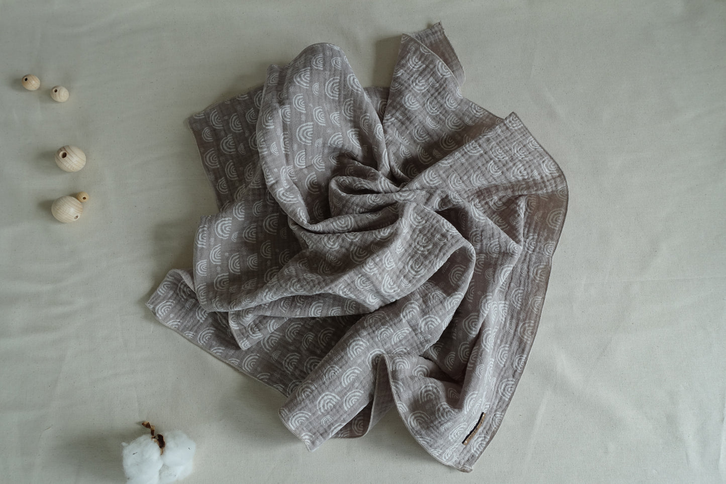 Musselintuch Regenbögen beige