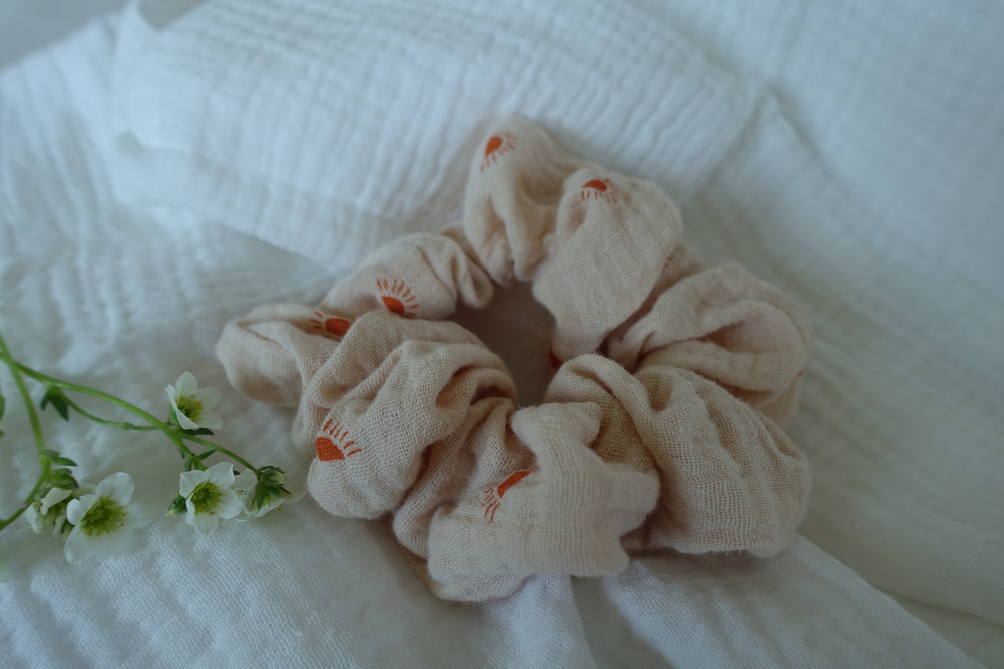 Scrunchie Sonnen in Sand