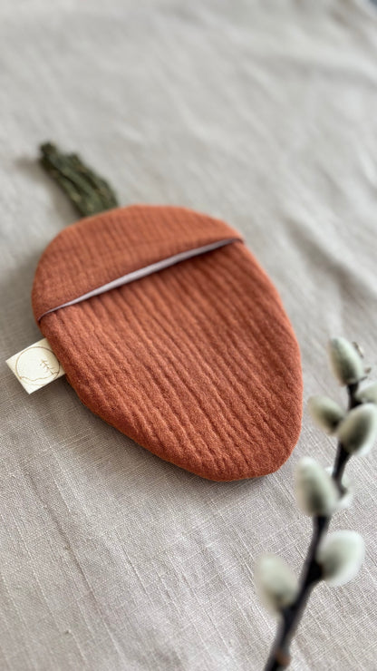 Geschenkversteck „Karotte-Ei“