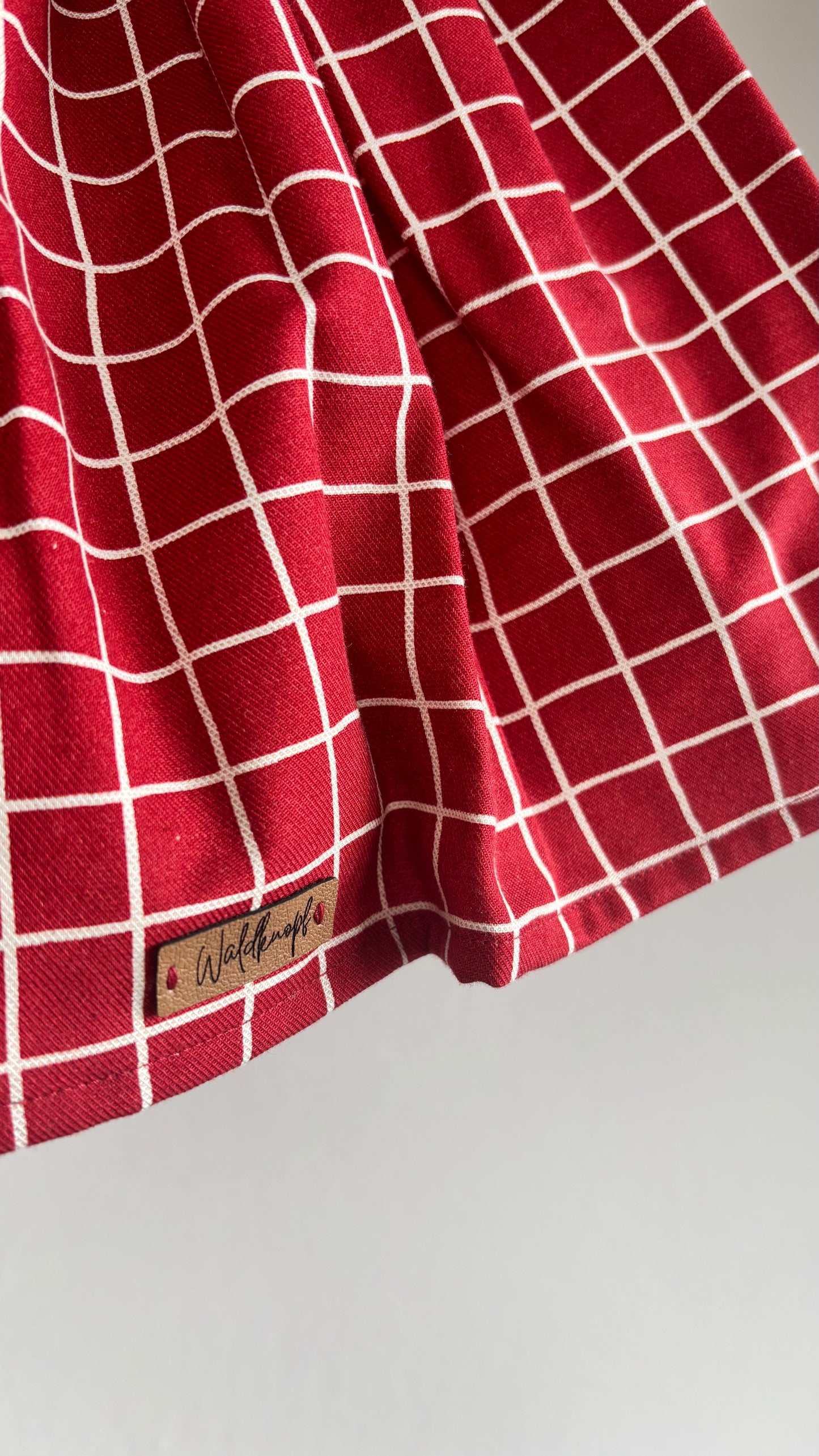 Viskose-Rock rote Karos