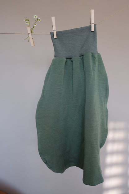 Pucksack aus feinem Merinowollstrick (ca. 0-6 Monate)