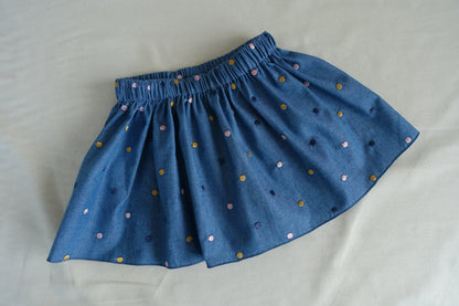 Kinderrock in Jeansoptik mit bunten Tupfen